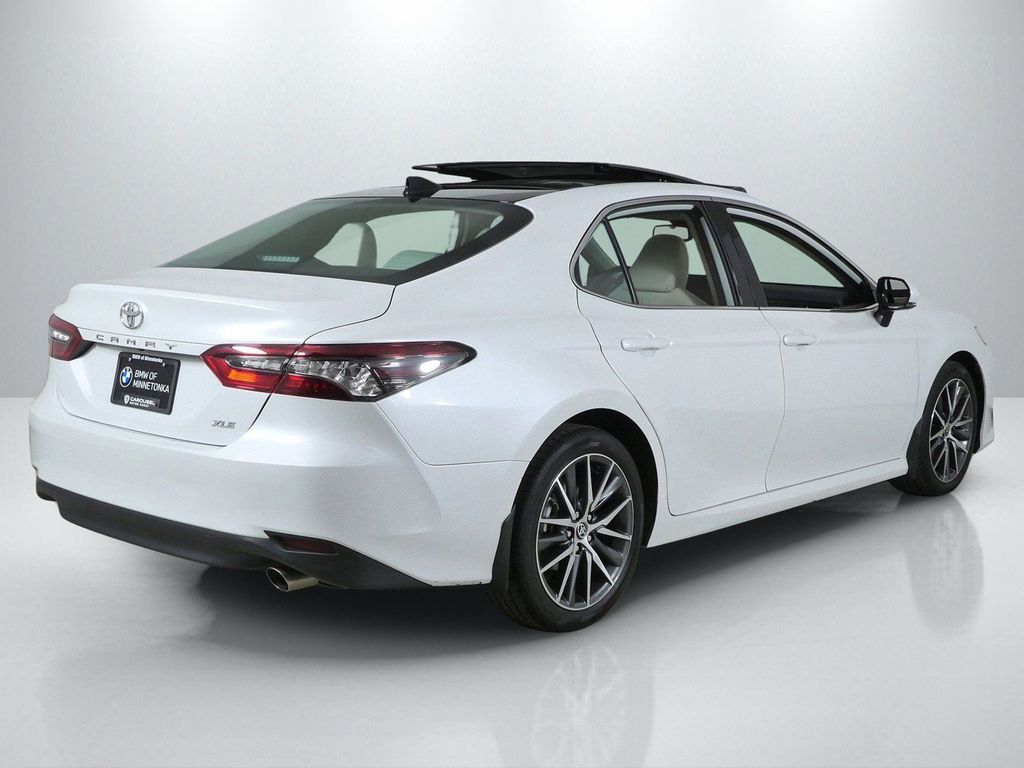 Thumbnail: 2023 Toyota Camry - 10
