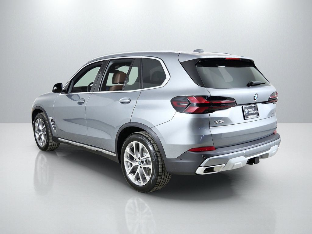 Thumbnail: 2026 BMW X5 - 14