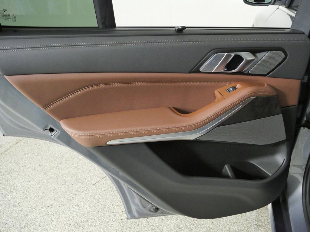 Thumbnail: 2026 BMW X5 - 31
