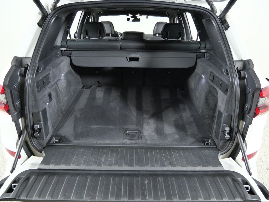 Thumbnail: 2022 BMW X5 - 28