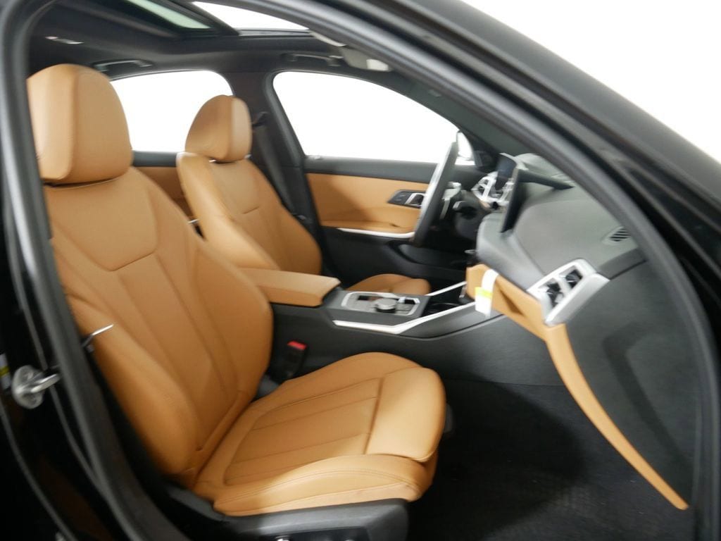 Thumbnail: 2025 BMW 3 Series - 27