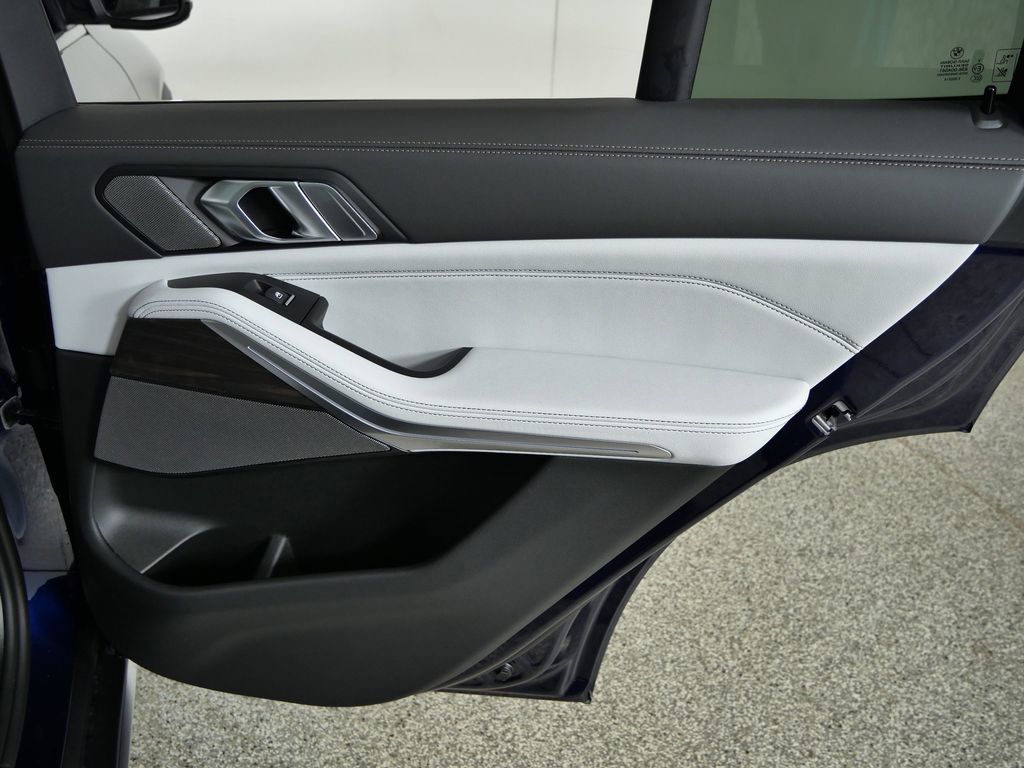 Thumbnail: 2026 BMW X5 - 27