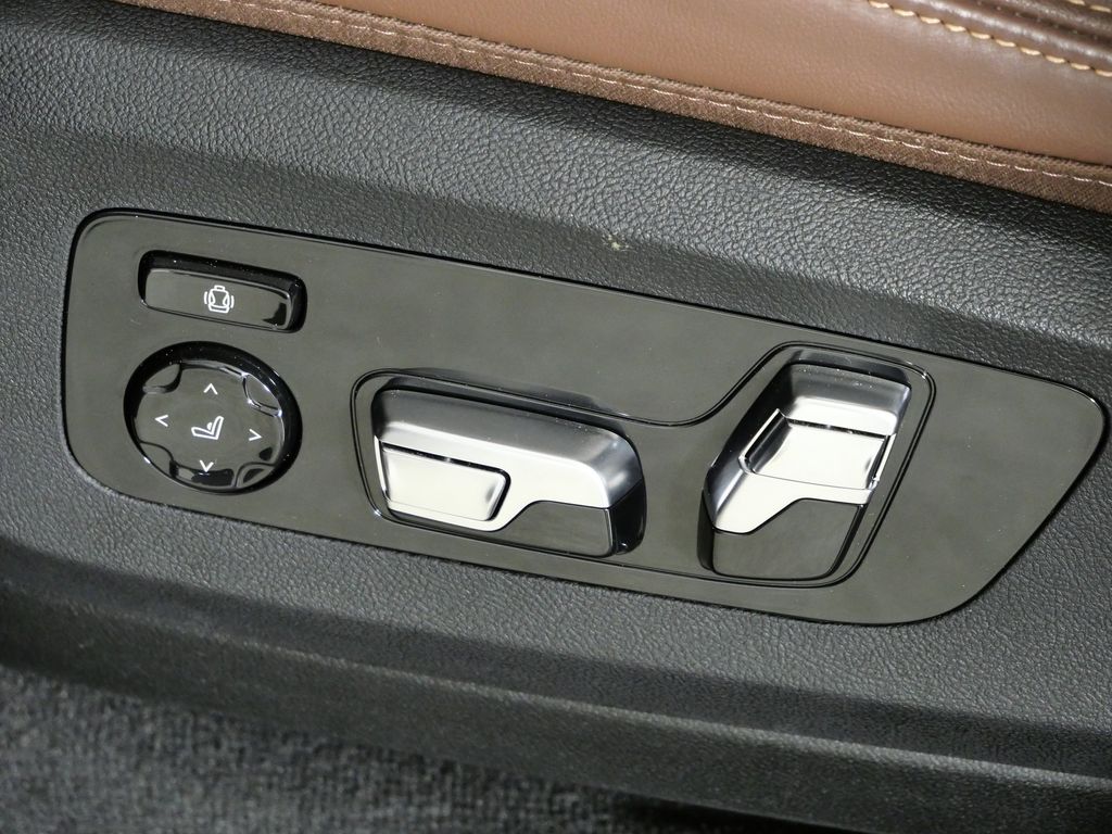 Thumbnail: 2025 BMW X5 - 43