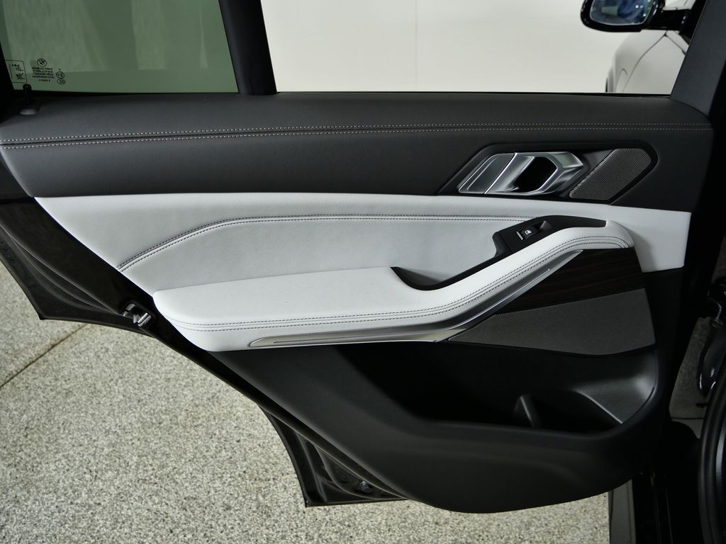 Thumbnail: 2026 BMW X5 - 31