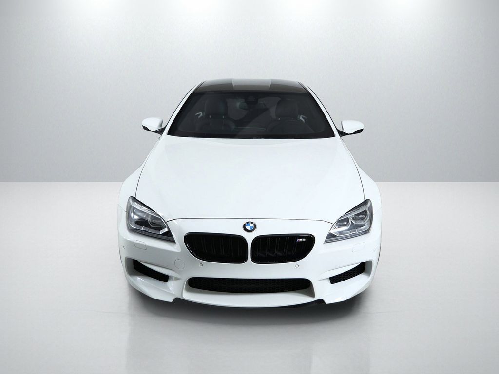 Thumbnail: 2015 BMW M6 - 17
