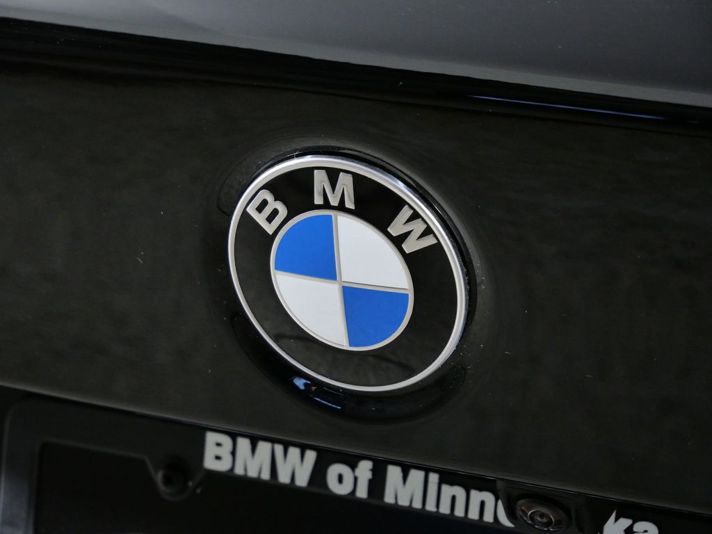 Thumbnail: 2026 BMW 3 Series - 11