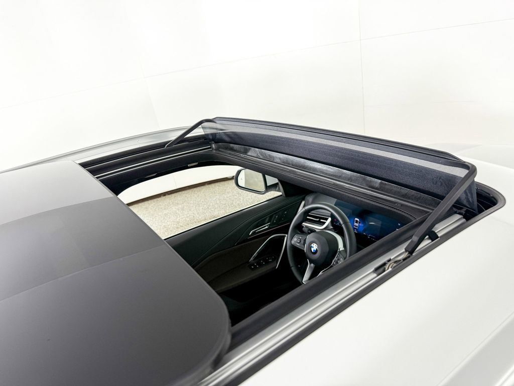 Thumbnail: 2025 BMW X1 - 21