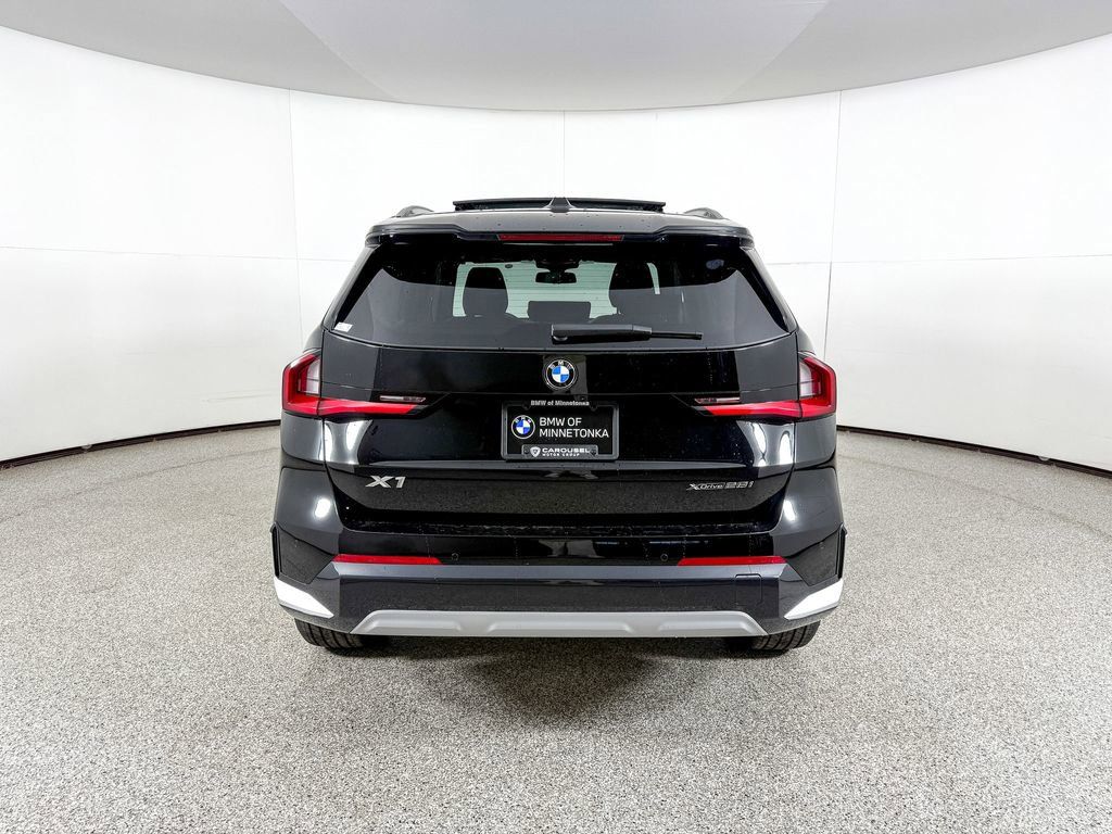 Thumbnail: 2025 BMW X1 - 14