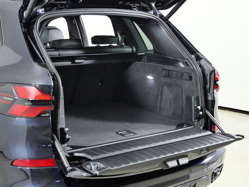 Thumbnail: 2026 BMW X5 - 29