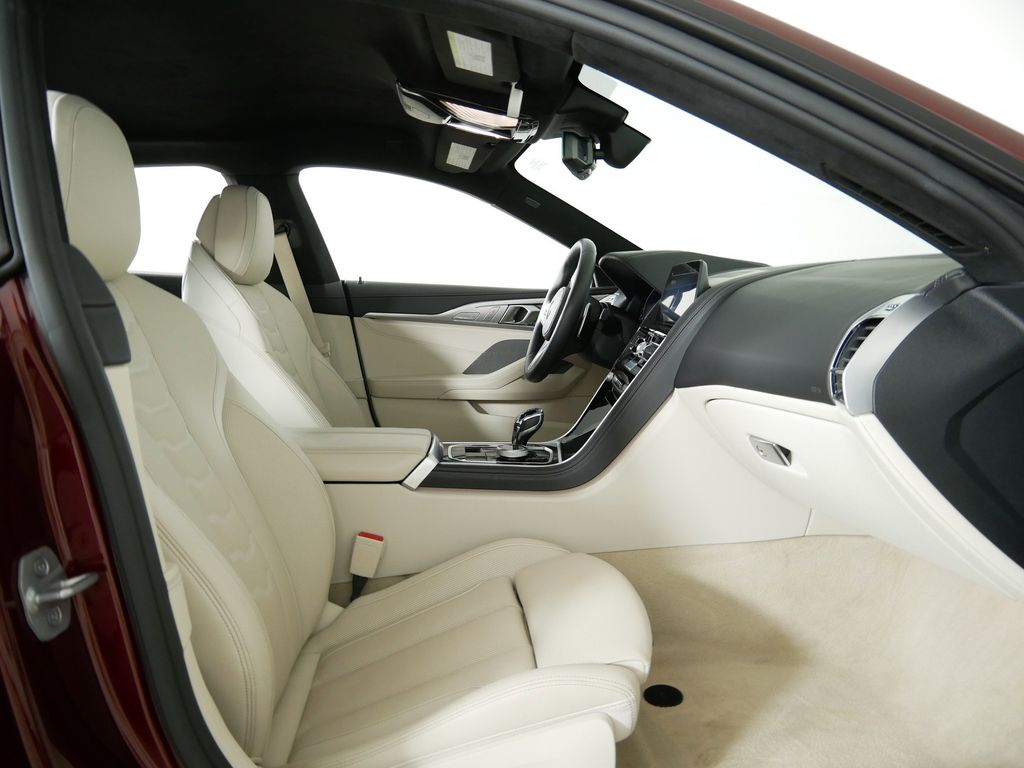 2022 BMW 8 Series M850i xDrive 23