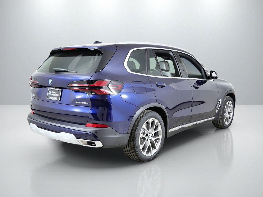 Thumbnail: 2026 BMW X5 - 9