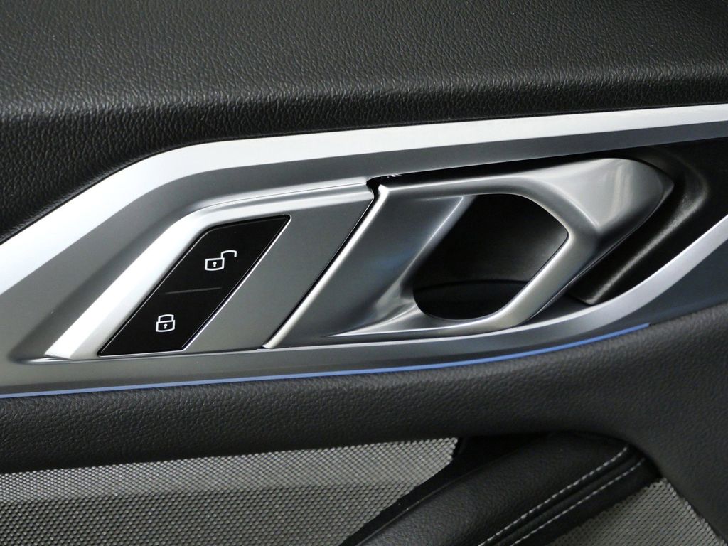 Thumbnail: 2026 BMW i4 - 36