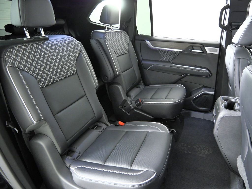 Thumbnail: 2025 GMC Acadia - 27