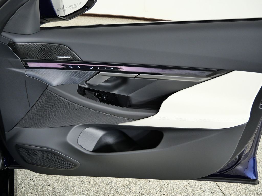 Thumbnail: 2026 BMW 5 Series - 20