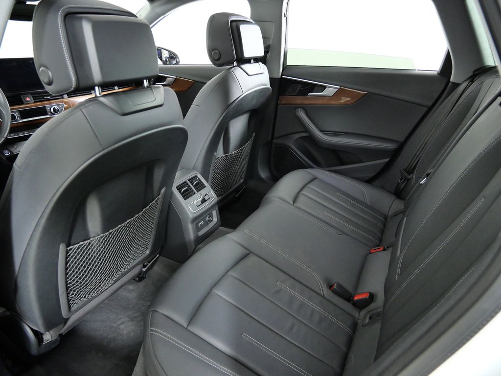 Thumbnail: 2021 Audi A4 - 32