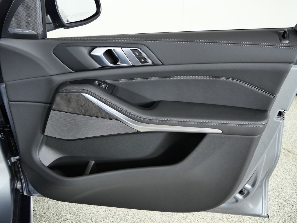 Thumbnail: 2026 BMW X5 - 19