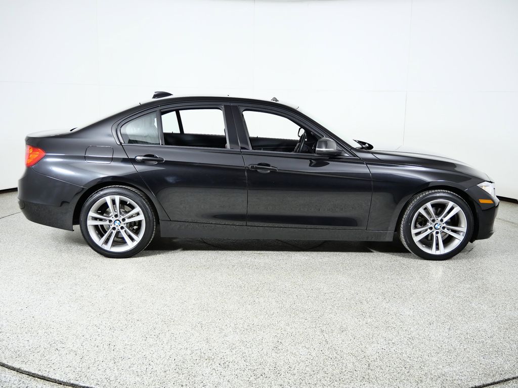 Thumbnail: 2013 BMW 3 Series - 9