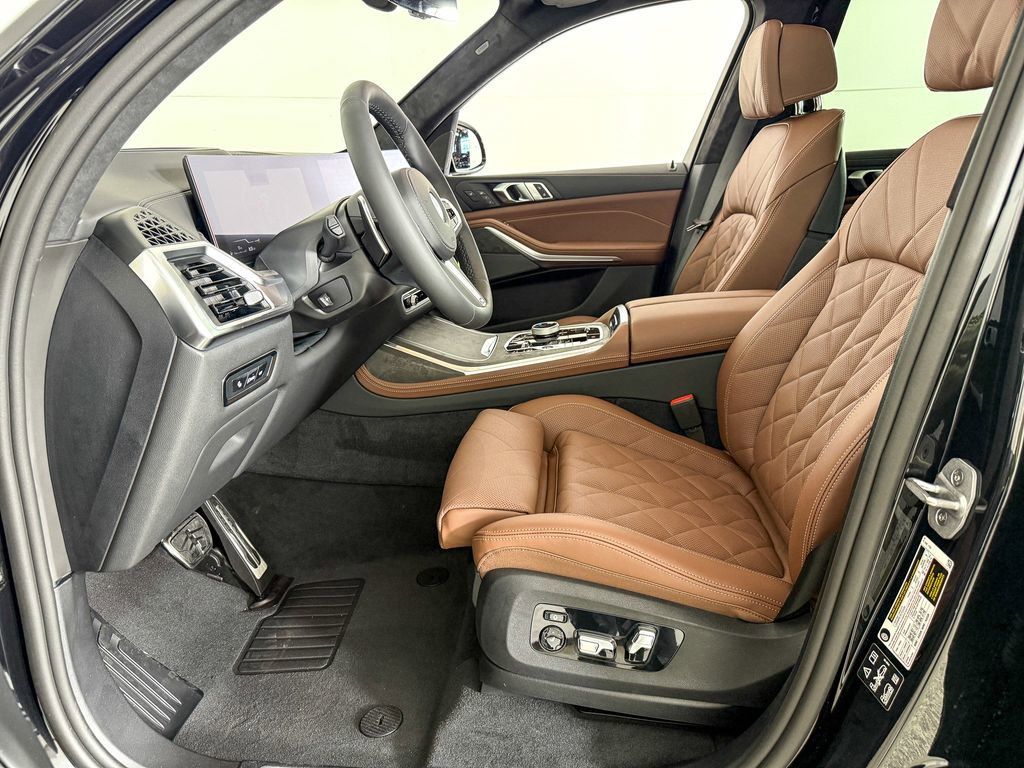 Thumbnail: 2026 BMW X7 - 35