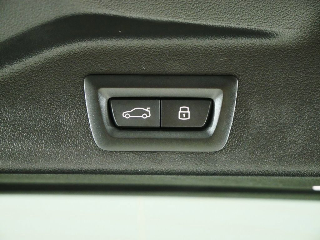 Thumbnail: 2026 BMW X5 - 29