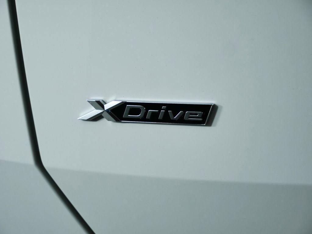 Thumbnail: 2026 BMW X3 - 14