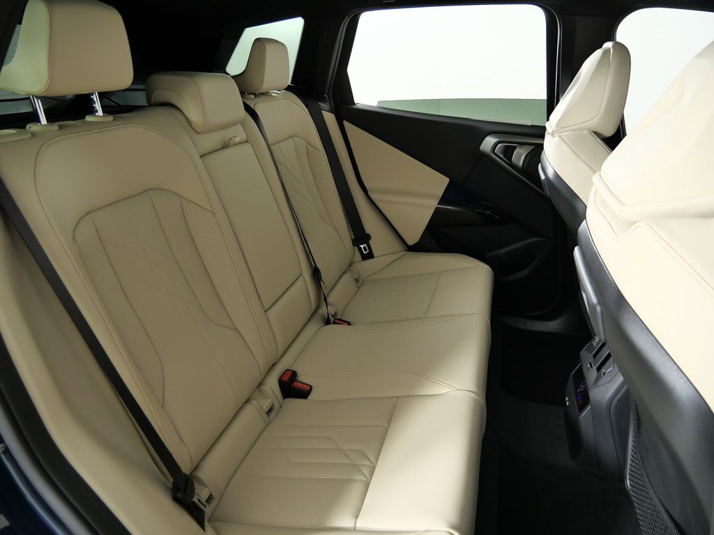 Thumbnail: 2026 BMW X3 - 27