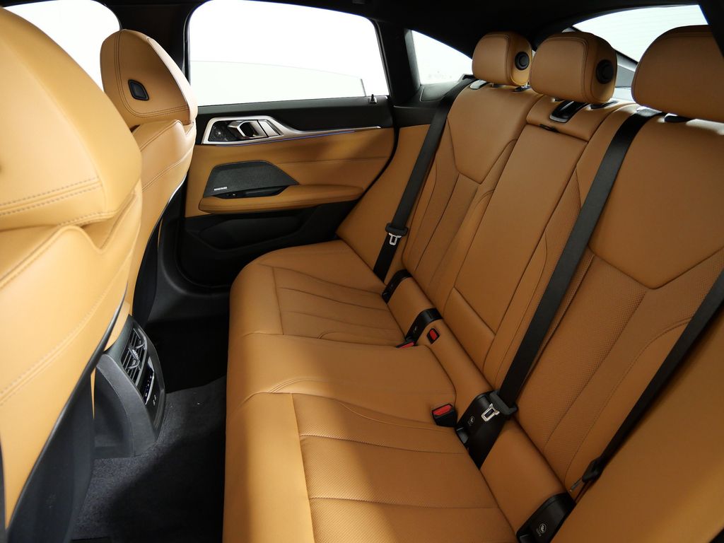 Thumbnail: 2026 BMW i4 - 31