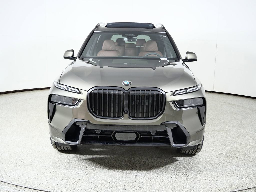 Thumbnail: 2026 BMW X7 - 4