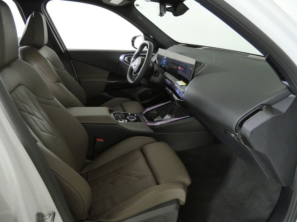Thumbnail: 2026 BMW X3 - 21
