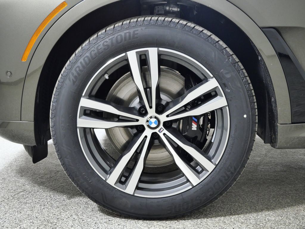 Thumbnail: 2026 BMW X7 - 19