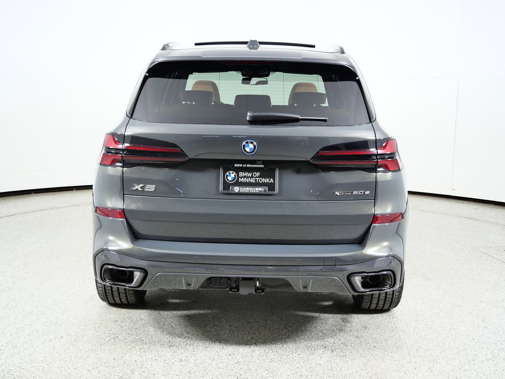 Thumbnail: 2026 BMW X5 - 10