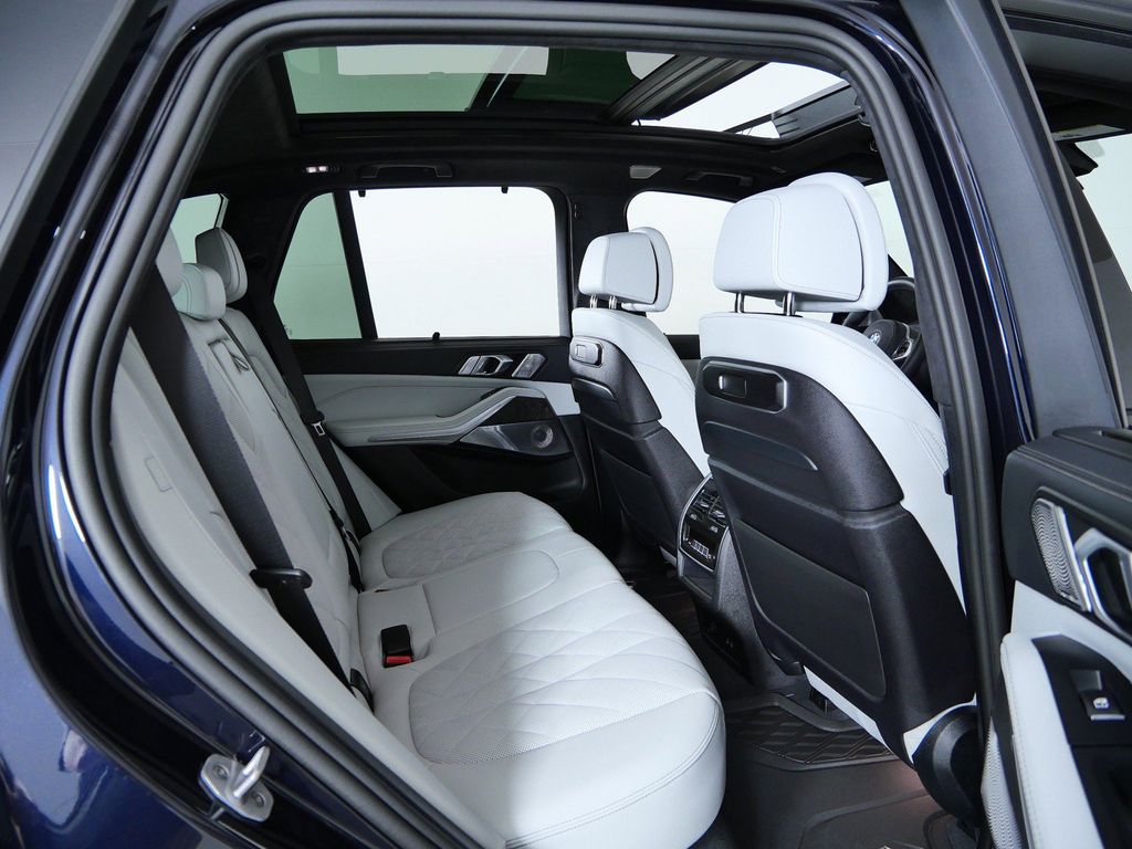 Thumbnail: 2026 BMW X5 - 22