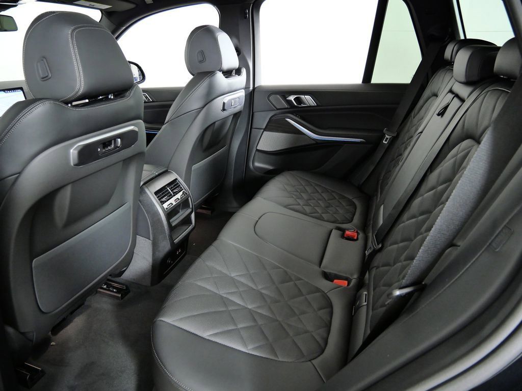 Thumbnail: 2026 BMW X5 - 34