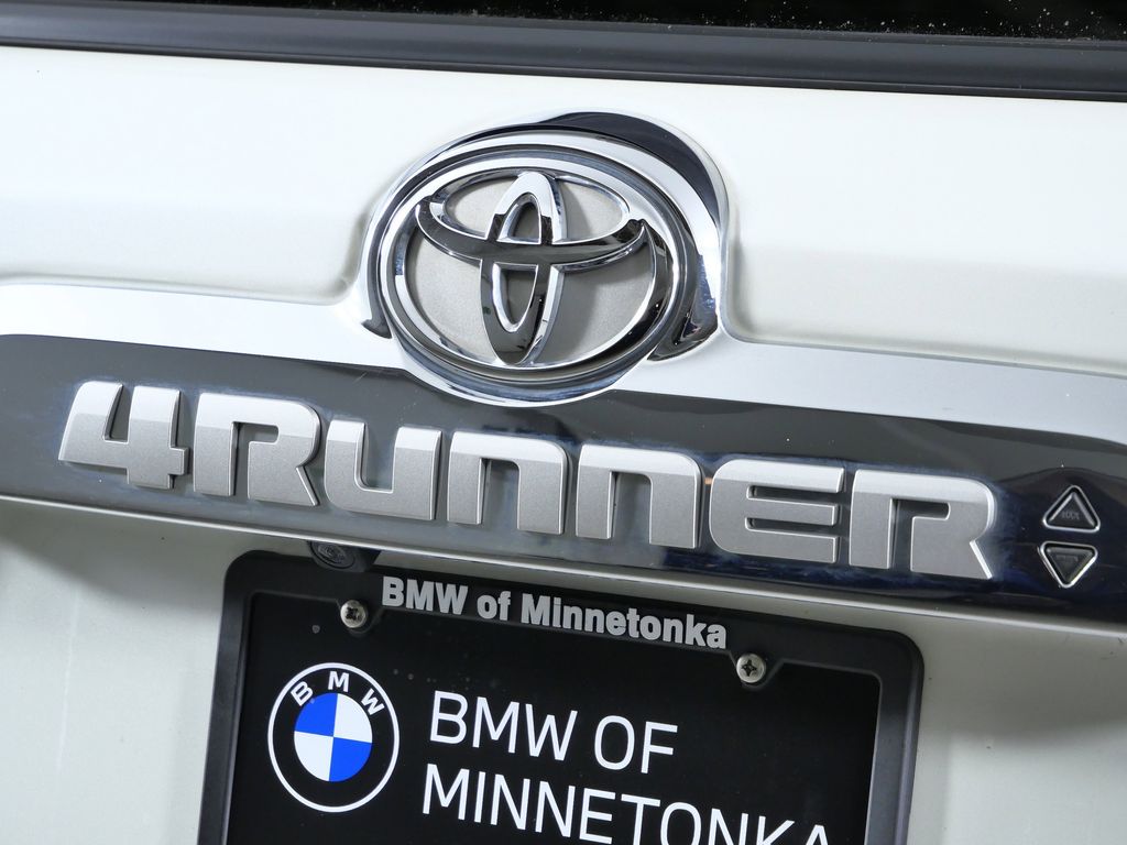 Thumbnail: 2022 Toyota 4Runner - 13