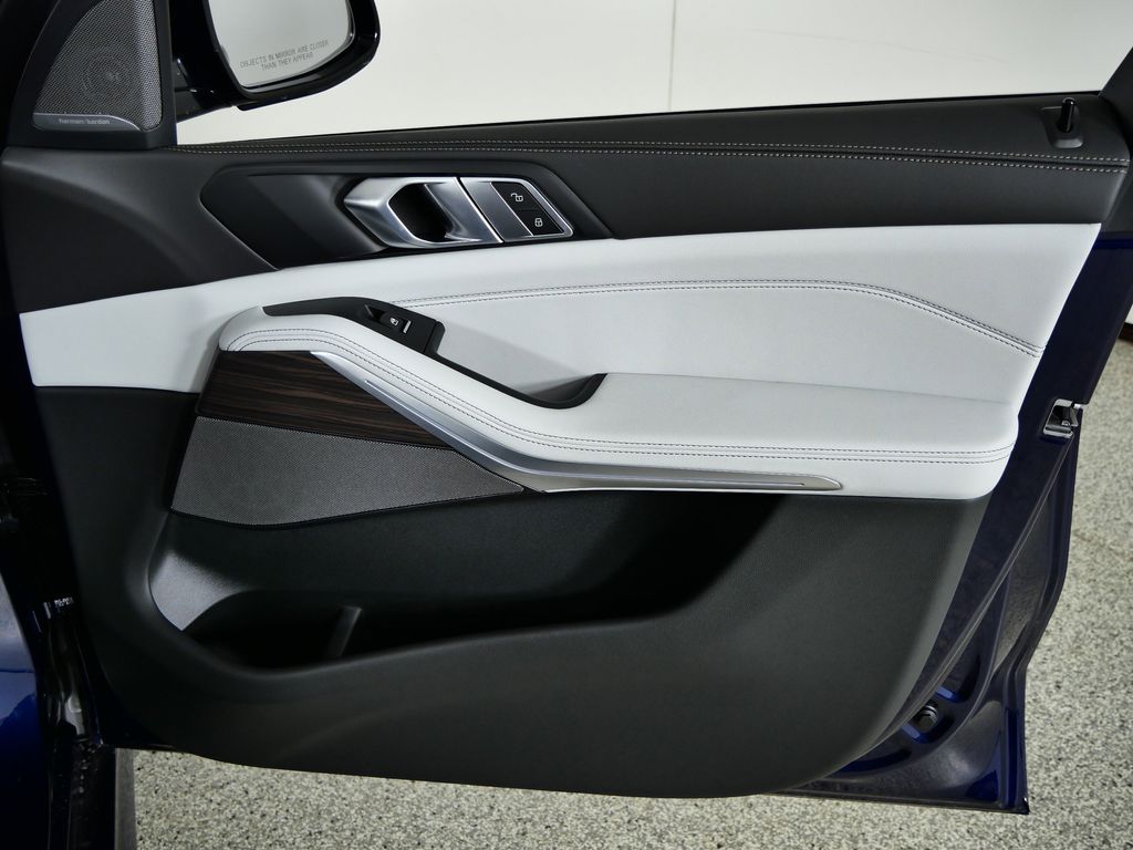 Thumbnail: 2026 BMW X5 - 20