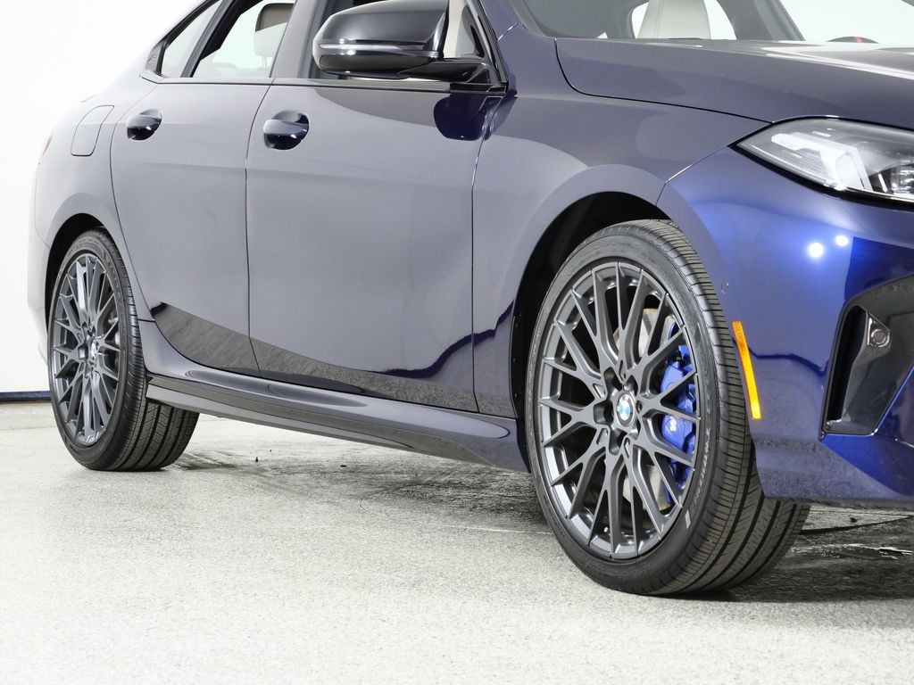 Thumbnail: 2025 BMW 2 Series - 8