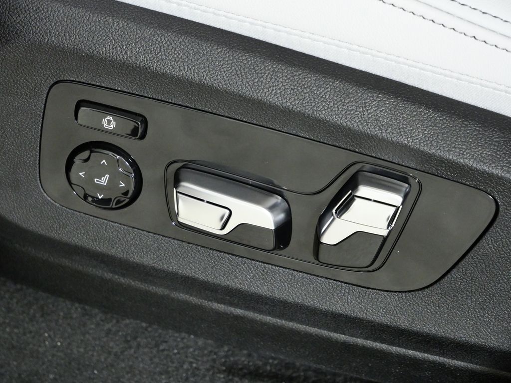 Thumbnail: 2026 BMW X5 - 39