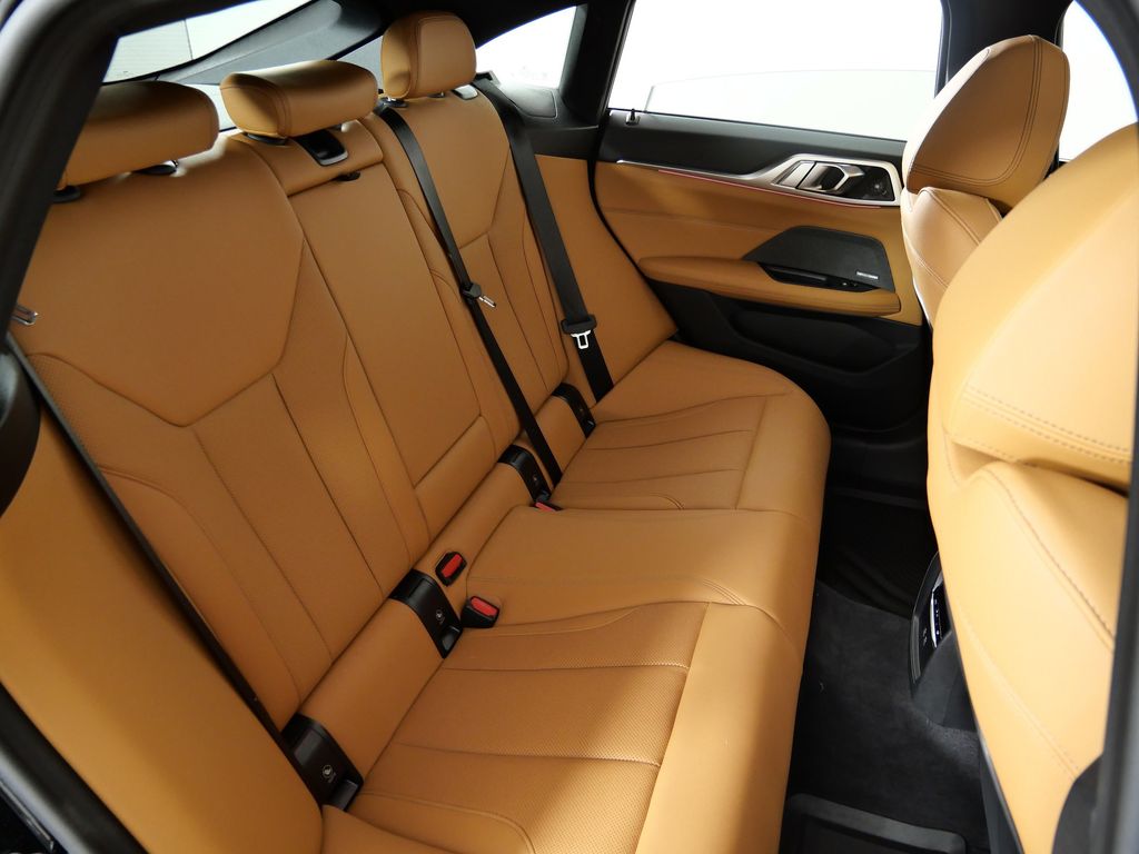 Thumbnail: 2025 BMW i4 - 31