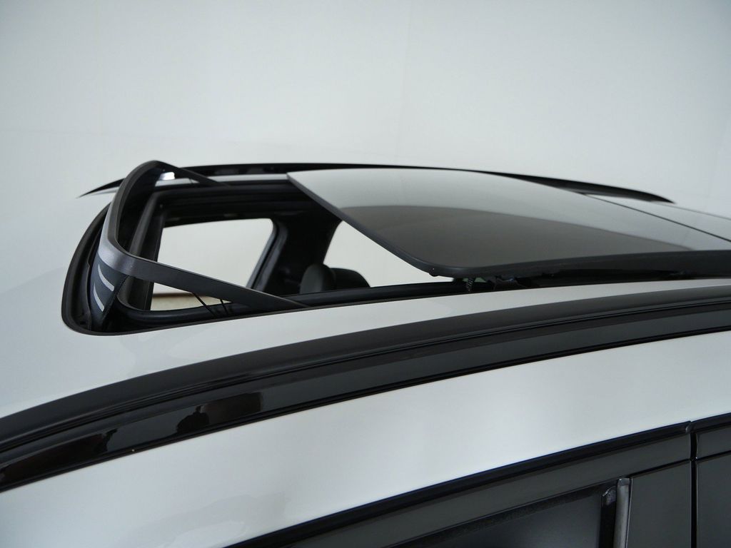 Thumbnail: 2026 BMW X5 - 18