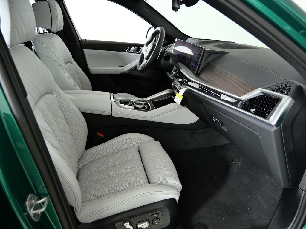 Thumbnail: 2026 BMW X6 - 20