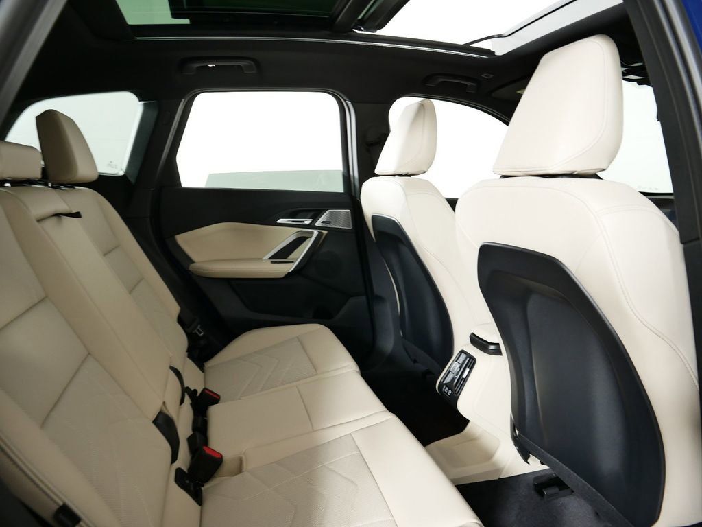 Thumbnail: 2025 BMW X1 - 25