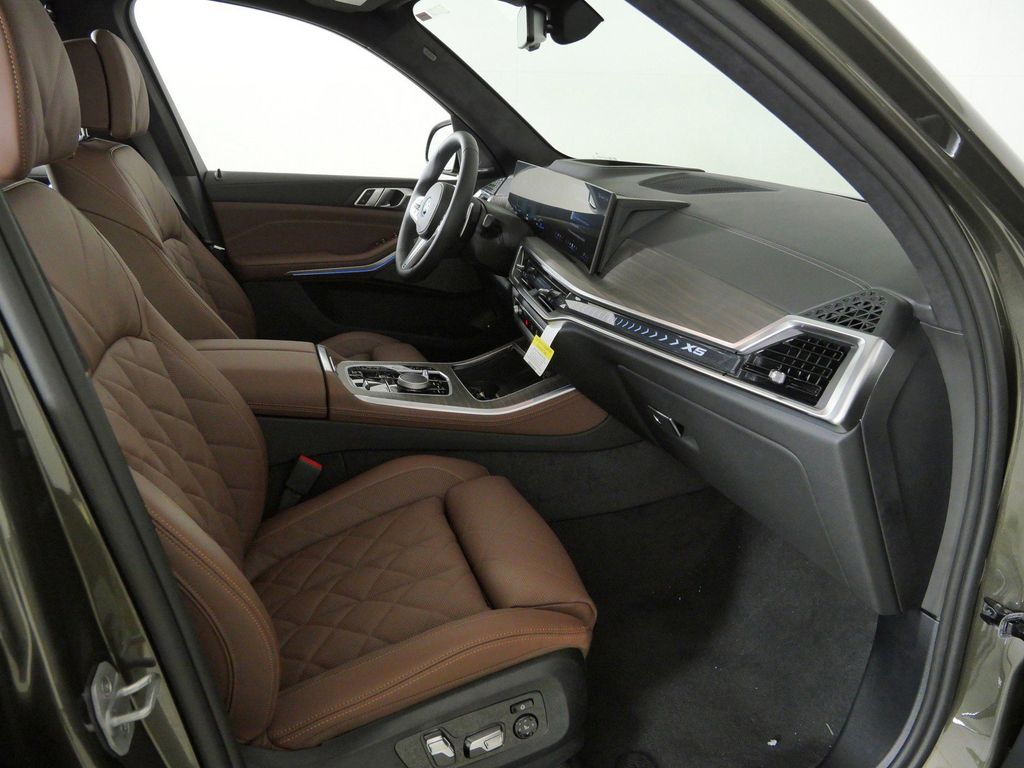 Thumbnail: 2026 BMW X5 - 20