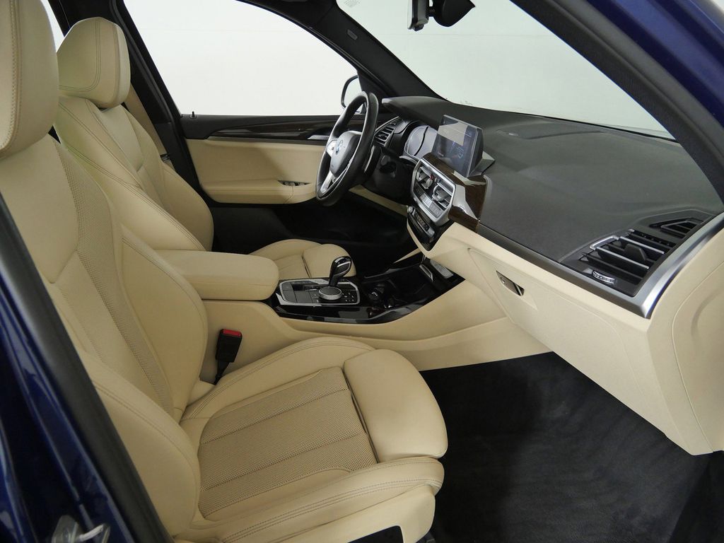 Thumbnail: 2022 BMW X3 - 21