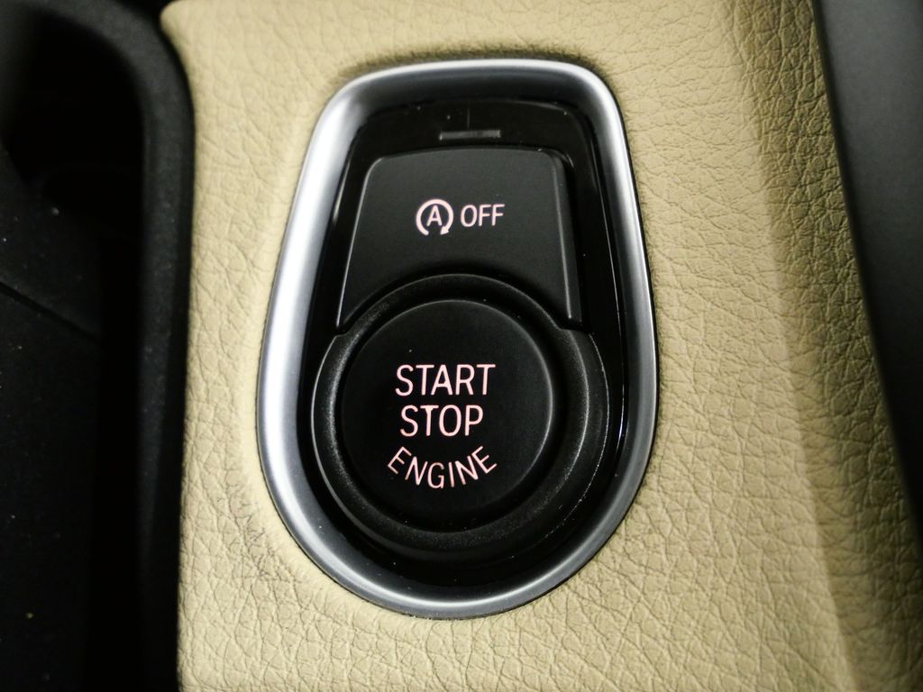 Thumbnail: 2015 BMW 3 Series - 42