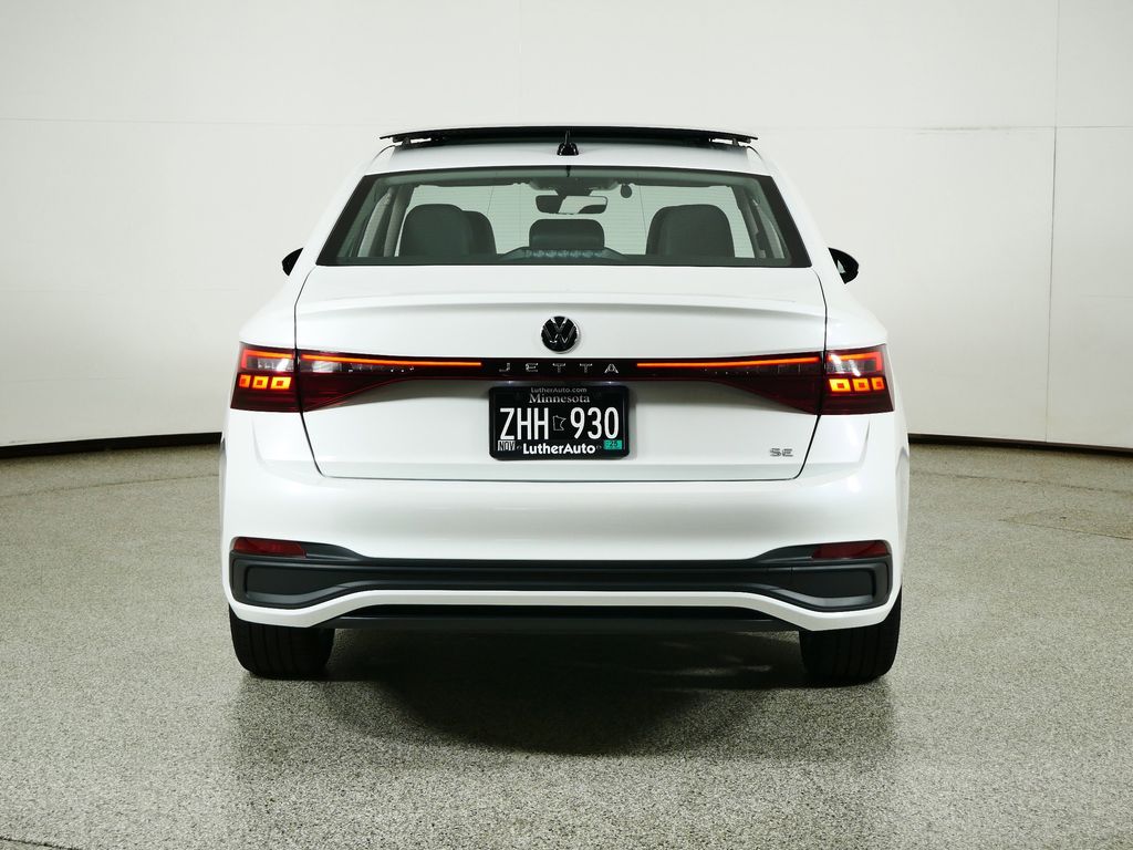 Thumbnail: 2025 Volkswagen Jetta - 10