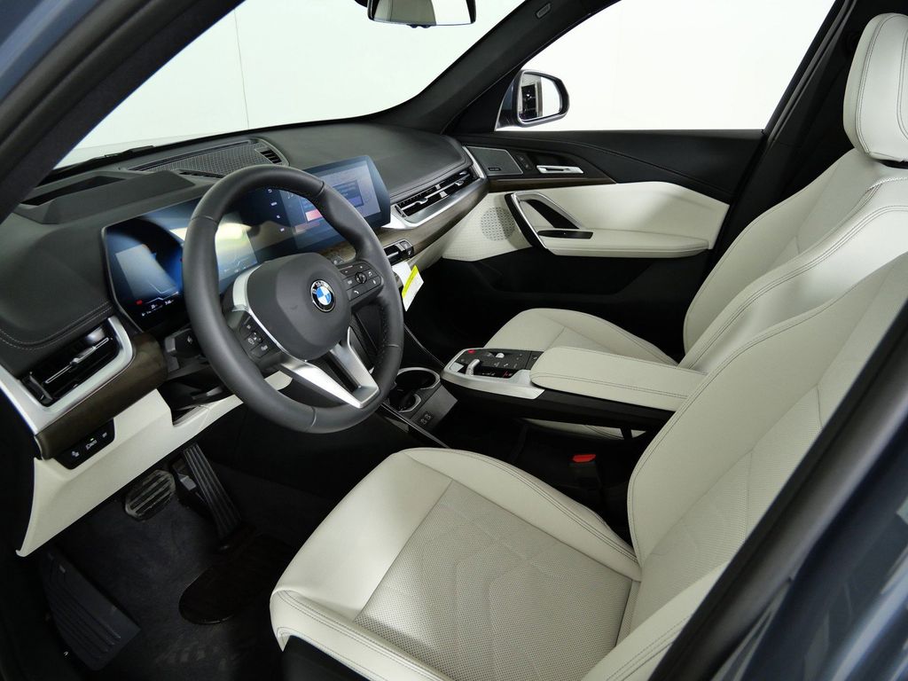 Thumbnail: 2026 BMW X1 - 32