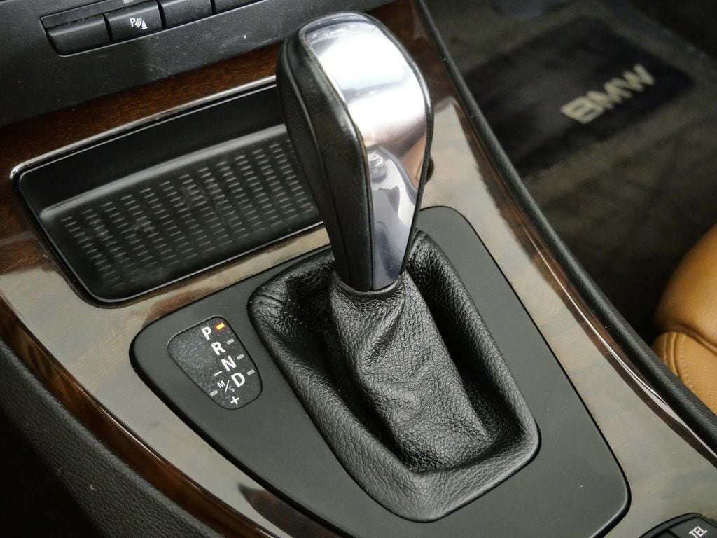 Thumbnail: 2011 BMW 3 Series - 45