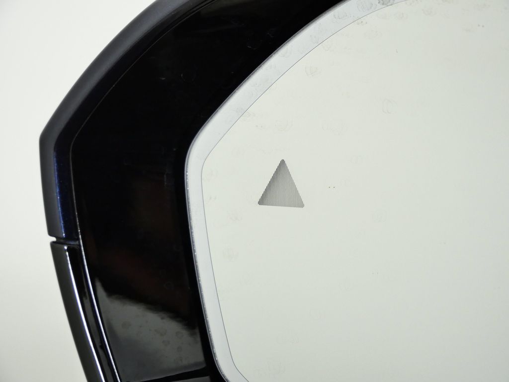 Thumbnail: 2025 BMW 7 Series - 39