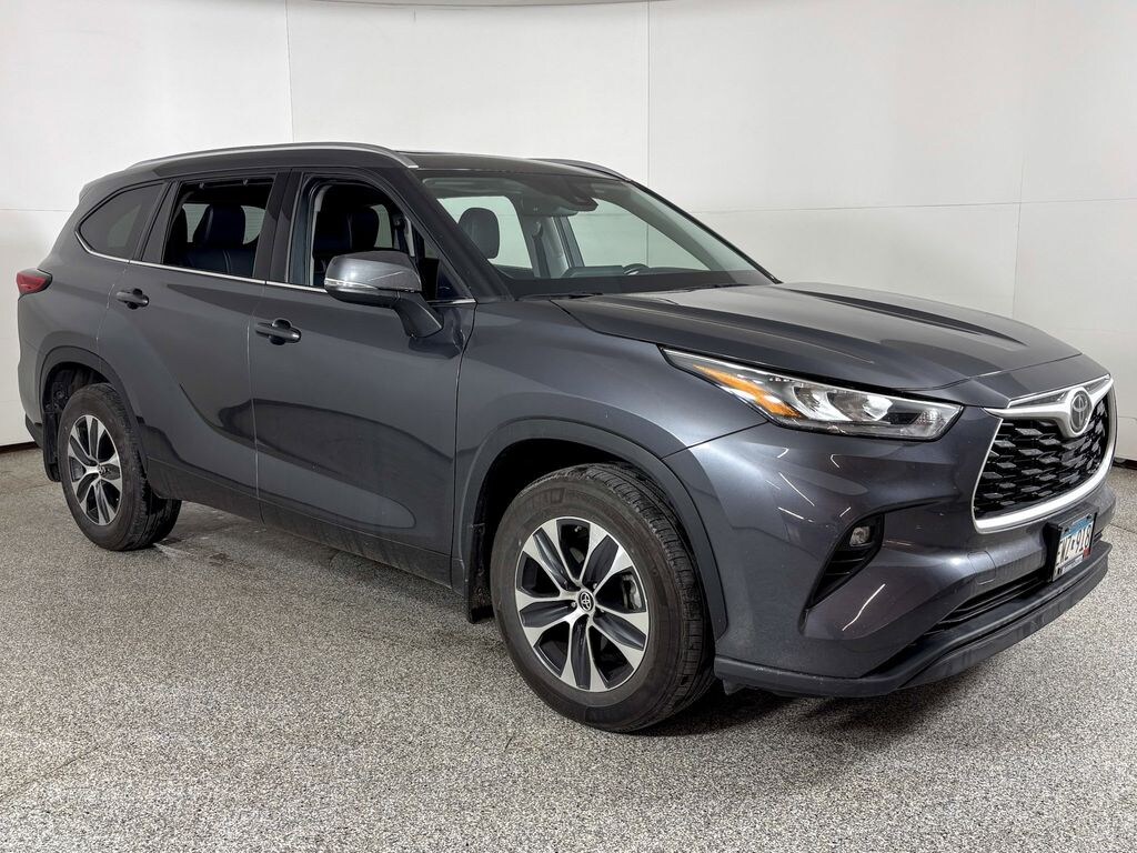 Used 2020 Toyota Highlander XLE SUV