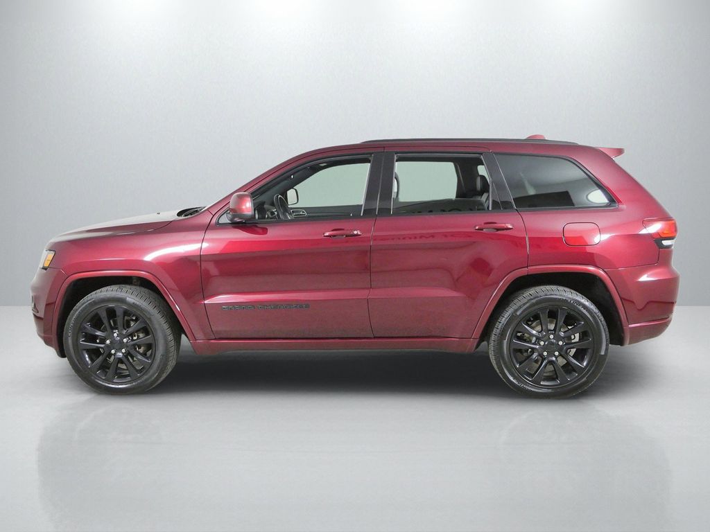 Thumbnail: 2017 Jeep Grand Cherokee - 15