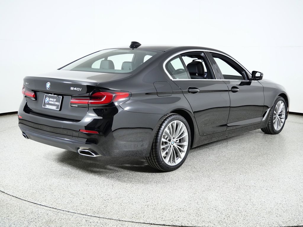 Thumbnail: 2023 BMW 5 Series - 11
